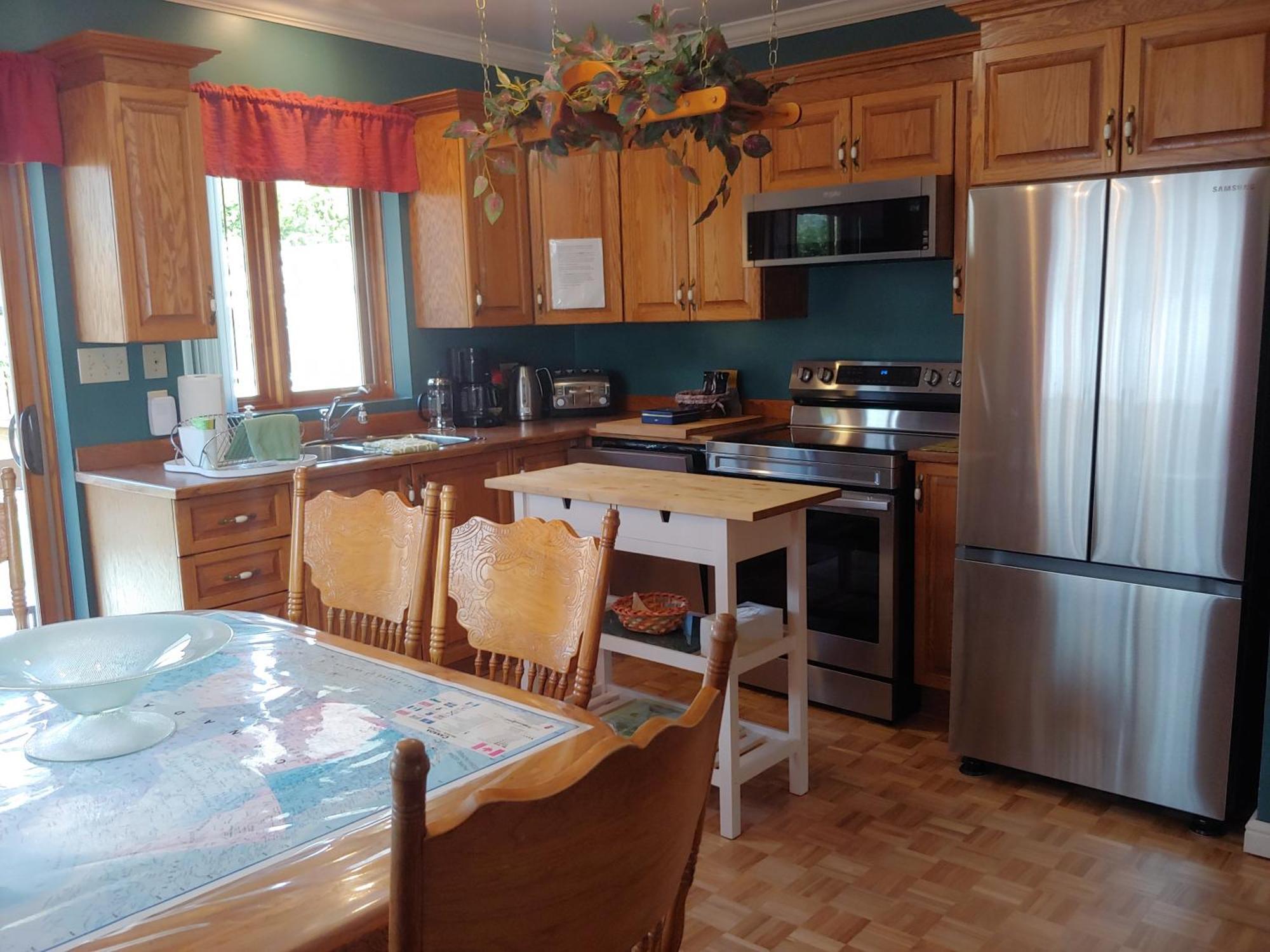 3 Bedrooms 3 Beds Near Metro -2 Parking Free Montreal Ngoại thất bức ảnh